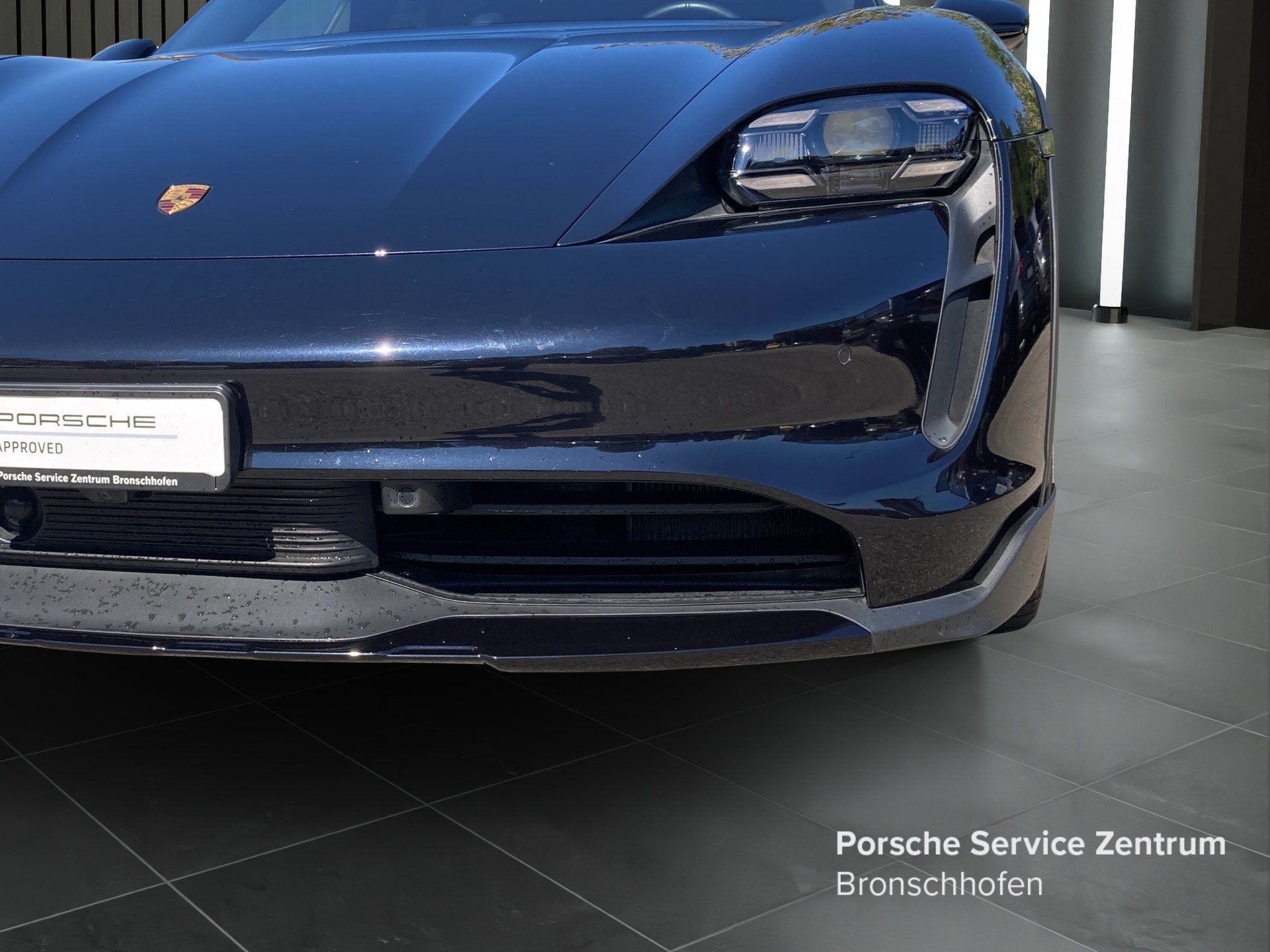 PORSCHE Taycan 4S Cross Turismo-image-8