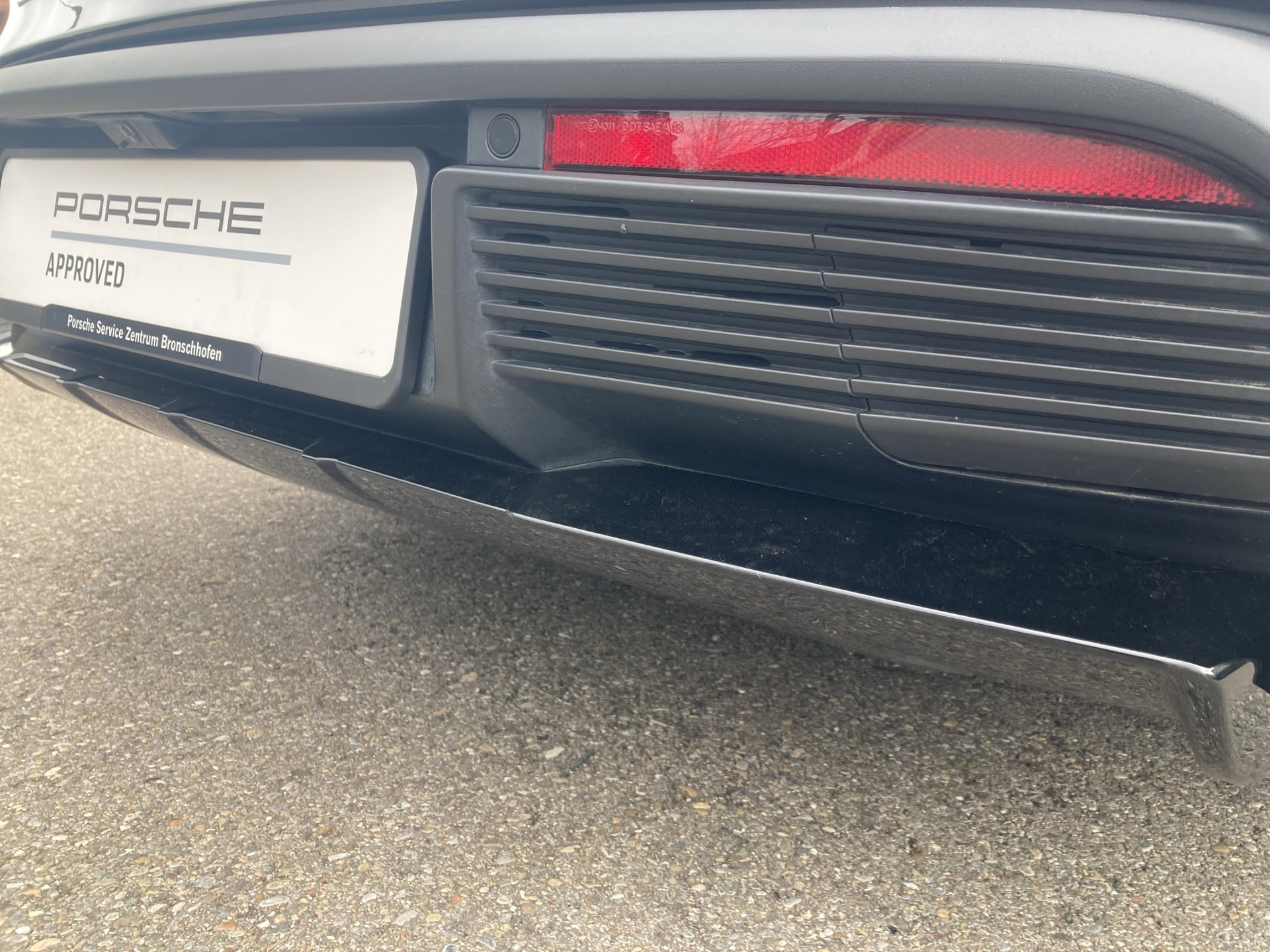 PORSCHE Taycan 4S Cross Turismo-image-23