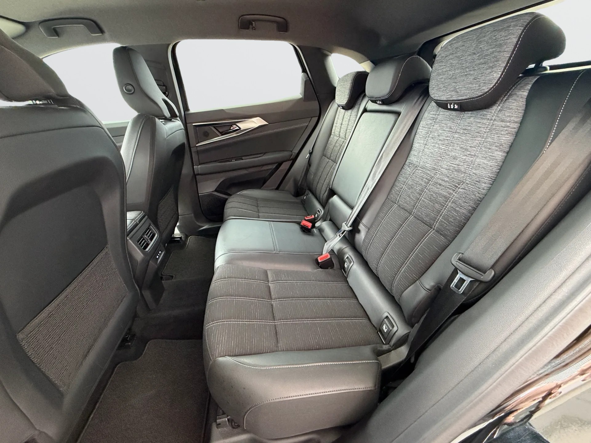 RENAULT Austral 1.2 HEV 200 Techno A-image-10