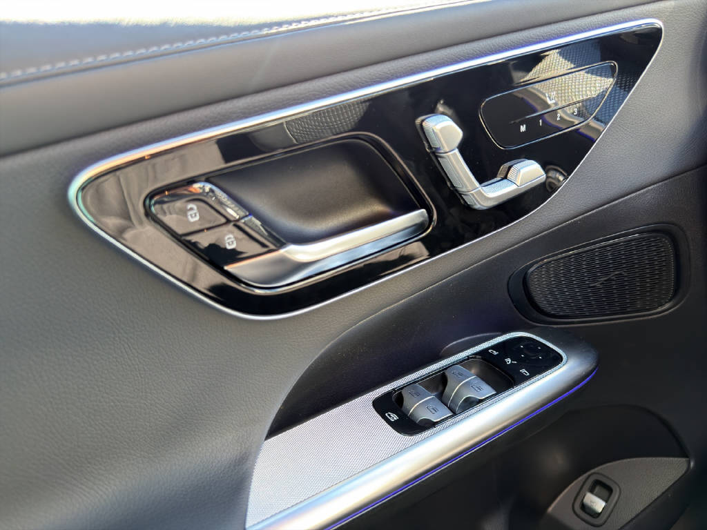 MERCEDES-BENZ GLC 220 d AMG Line 4matic-image-12