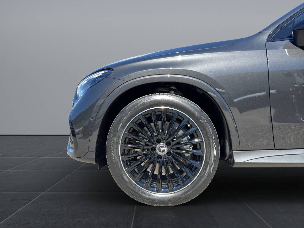 MERCEDES-BENZ GLC 220 d AMG Line 4matic-image-17