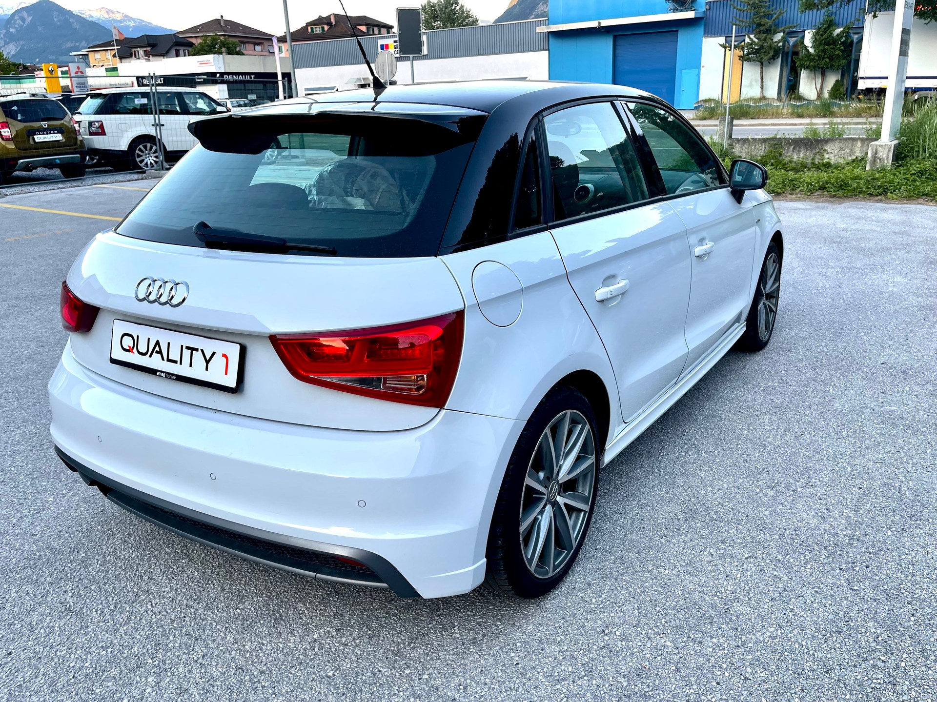 AUDI A1 Sportback 1.2 TFSI Ambition-image-12