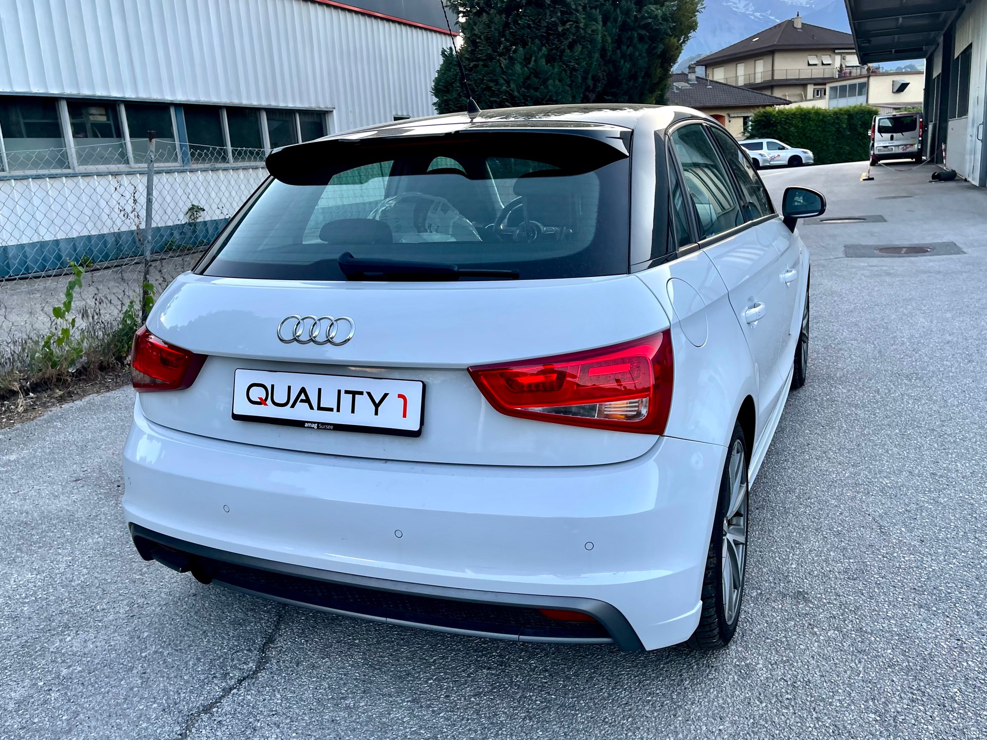 AUDI A1 Sportback 1.2 TFSI Ambition-image-14