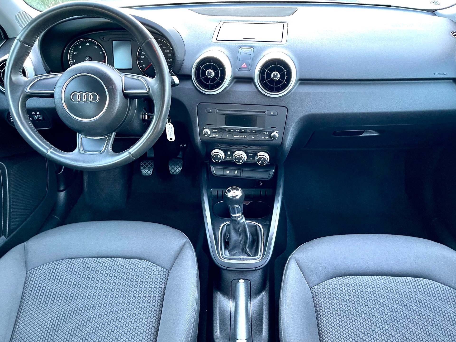 AUDI A1 Sportback 1.2 TFSI Ambition-showroom-element-1