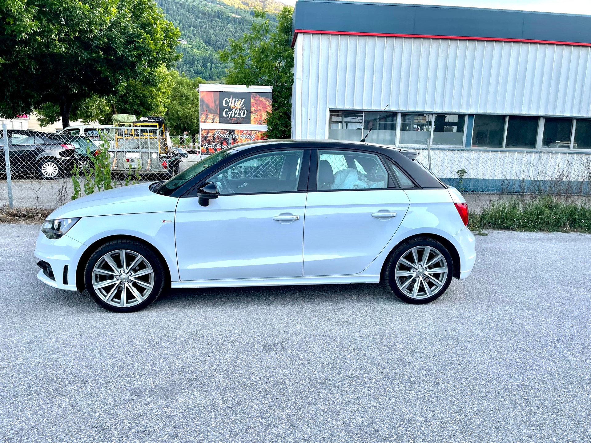 AUDI A1 Sportback 1.2 TFSI Ambition-showroom-element-3