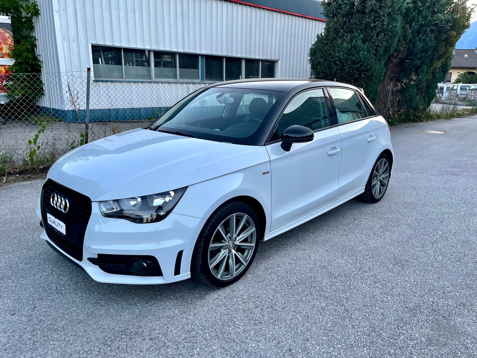 AUDI A1 Sportback 1.2 TFSI Ambition-image-9