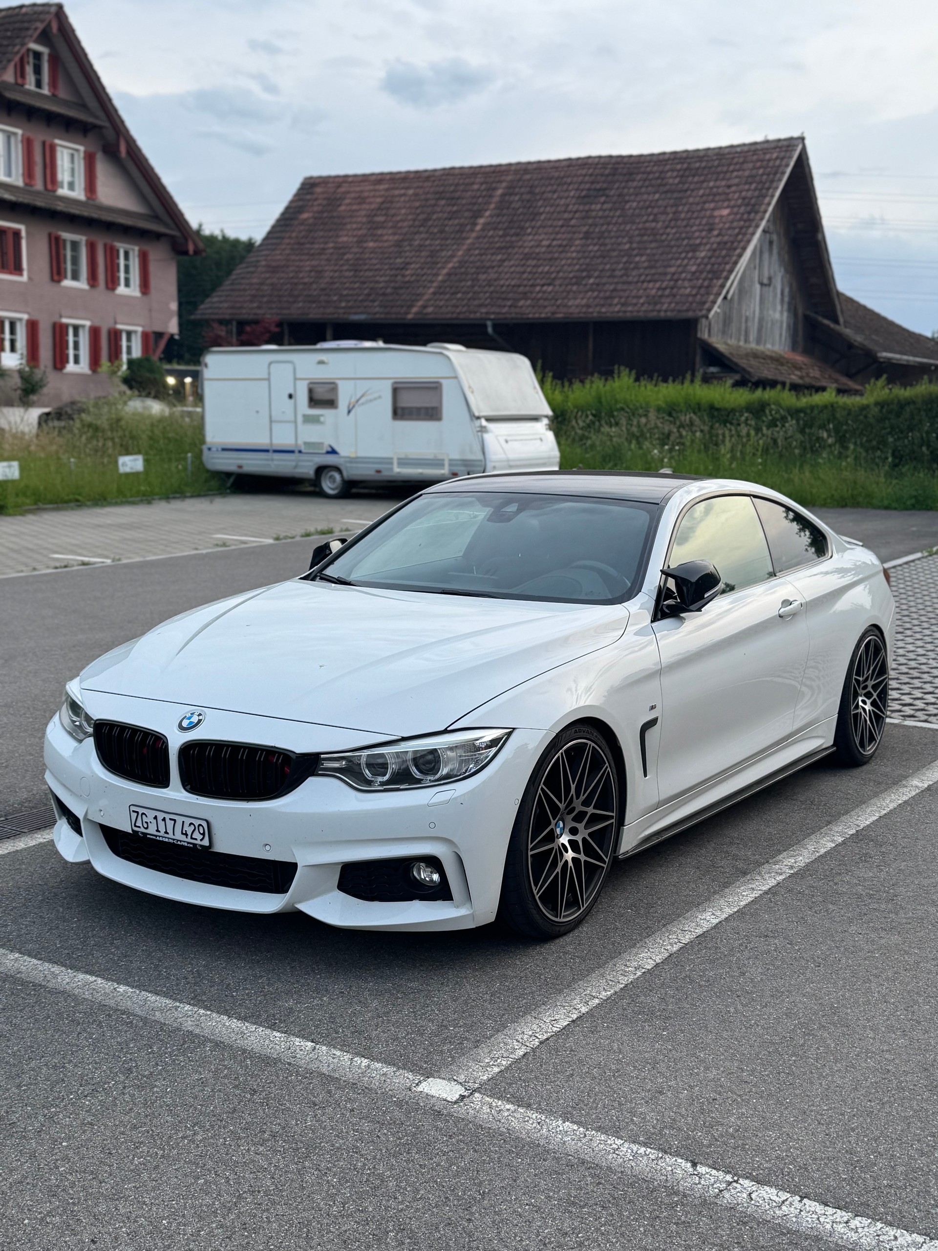 BMW 440i xDrive-image-2