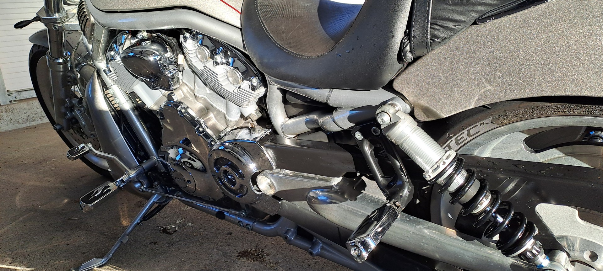 HARLEY-DAVIDSON VRSCAW V-Rod-image-4
