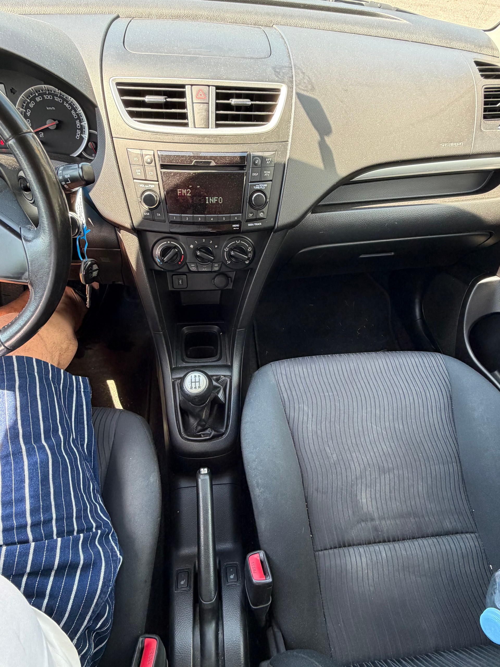 SUZUKI Swift 1.2i 16V GL Top 4x4-image-5