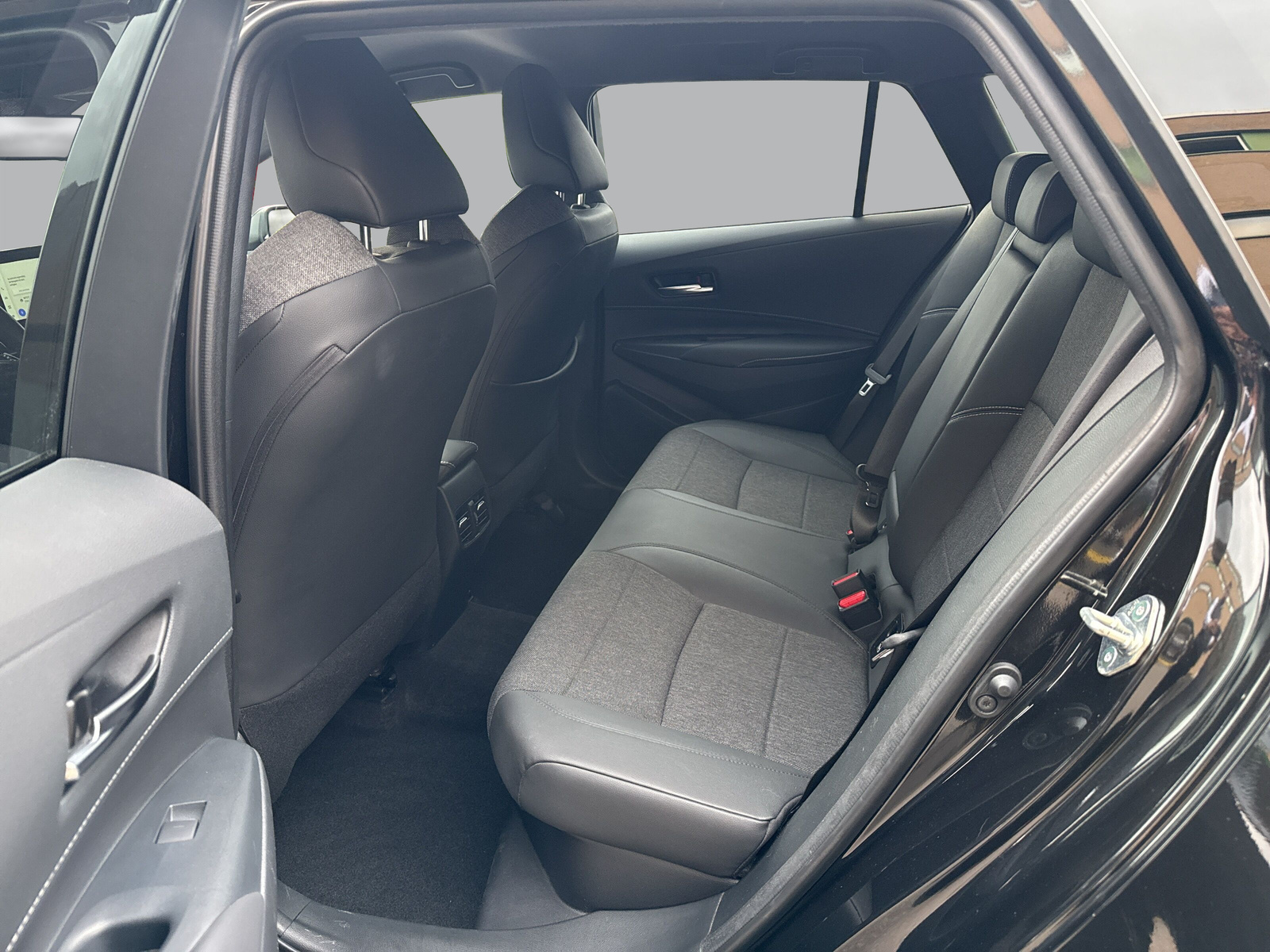 TOYOTA Corolla Touring Sports 1.8 HSD Trend e-CVT-image-5