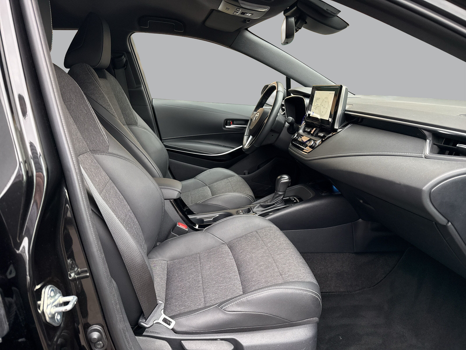 TOYOTA Corolla Touring Sports 1.8 HSD Trend e-CVT-image-11