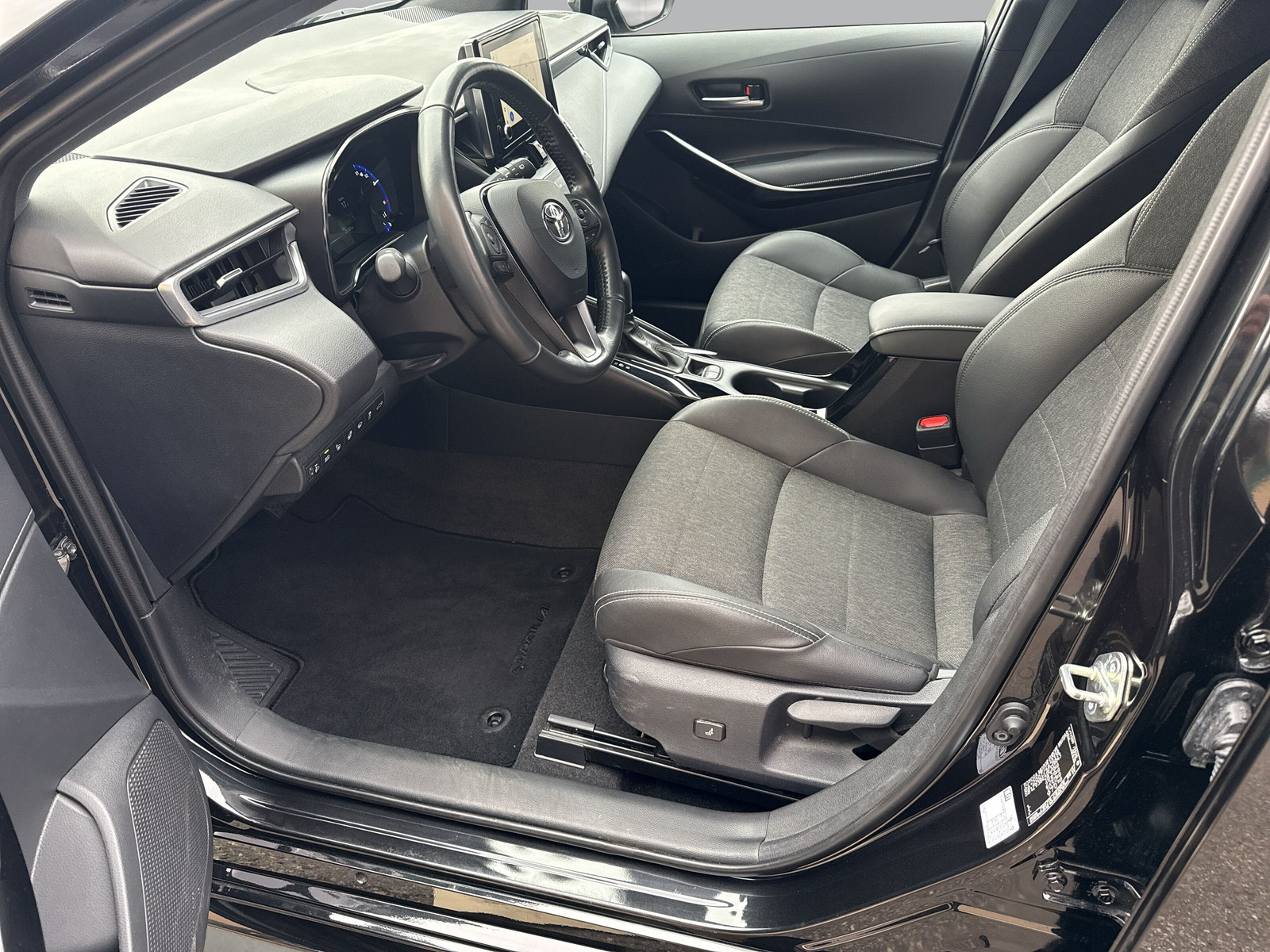TOYOTA Corolla Touring Sports 1.8 HSD Trend e-CVT-image-4