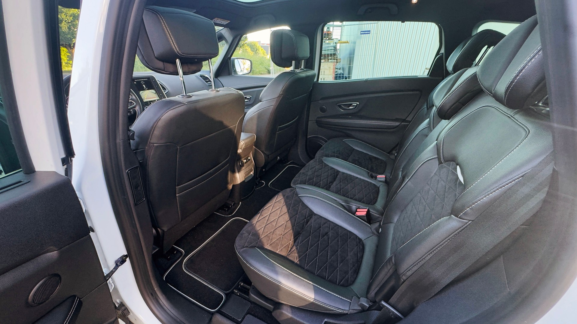 RENAULT Grand Scénic 1.3 TCe Black Edition – 5/7-Sitzer – lückenloser Service & top gepflegt-image-7
