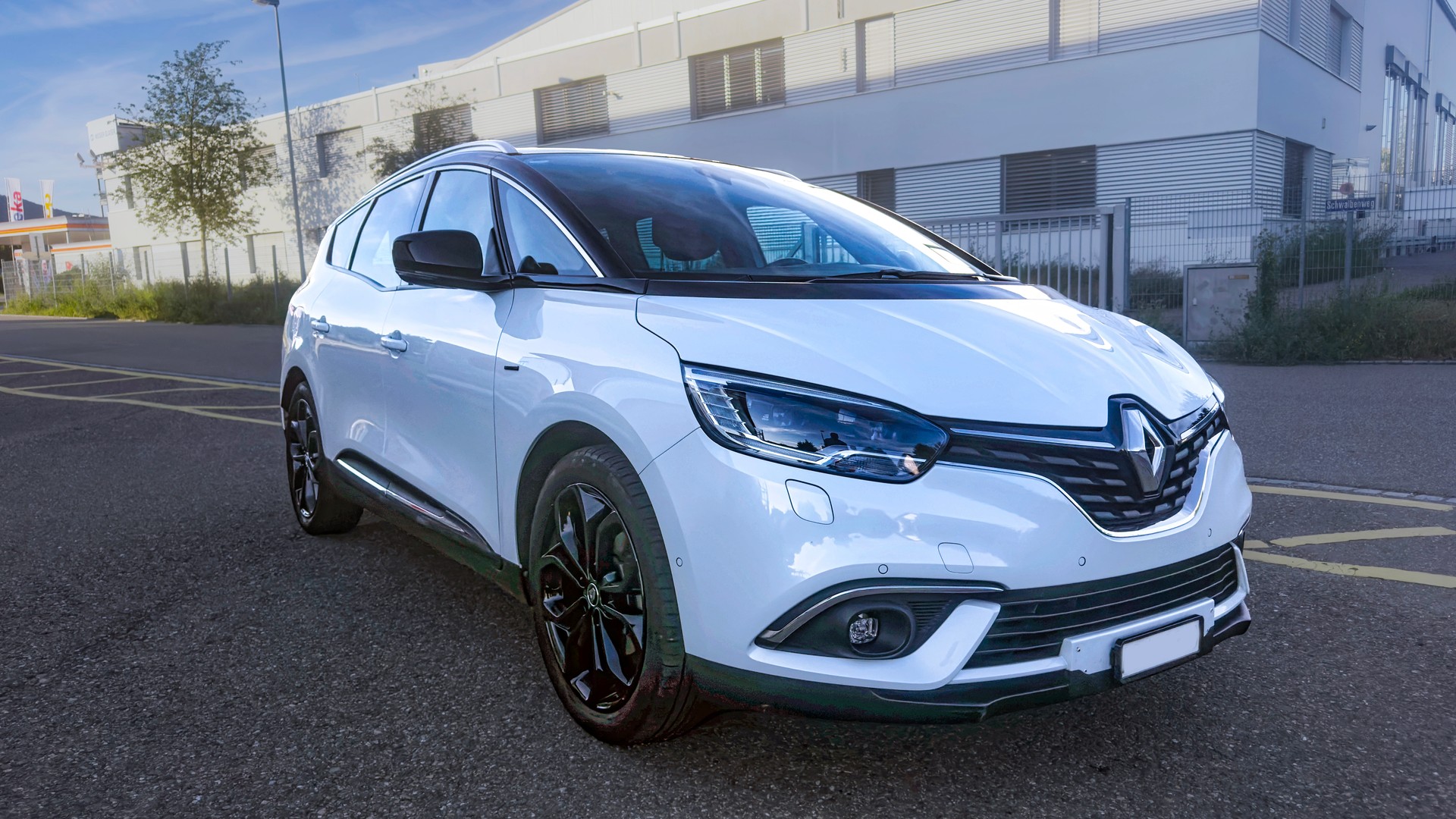 RENAULT Grand Scénic 1.3 TCe Black Edition – 5/7-Sitzer – lückenloser Service & top gepflegt-image-2