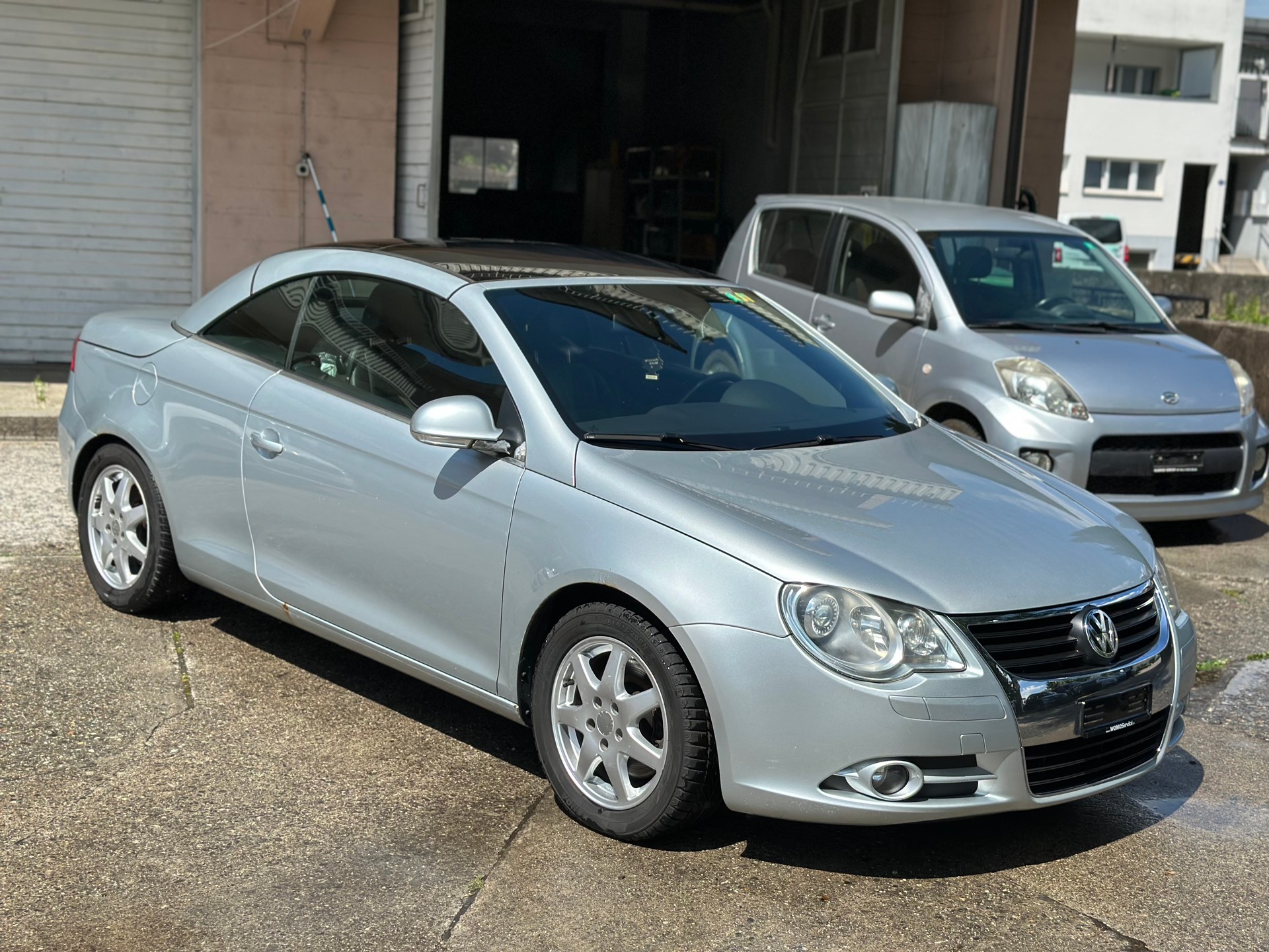VW Eos 2.0 FSI Turbo-image-1