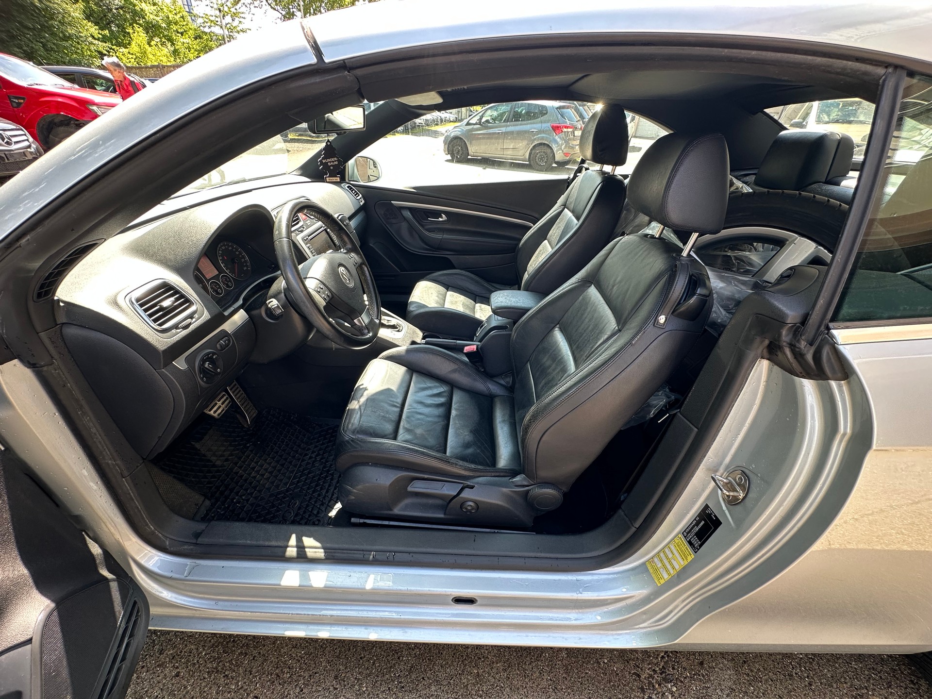 VW Eos 2.0 FSI Turbo-image-7