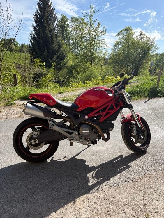 DUCATI Monster 696M ABS (25kW)-image-0