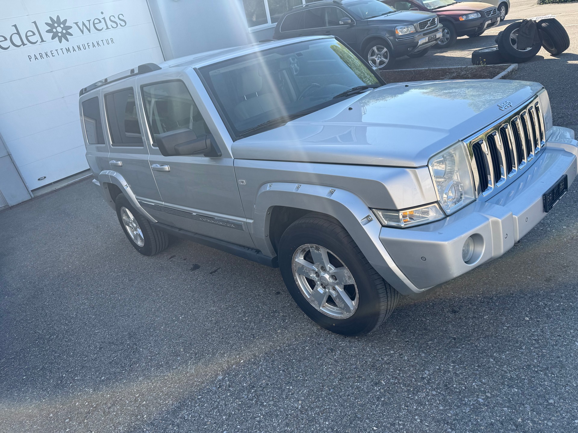 JEEP Commander 5.7 HEMI Limited Automatic-image-1