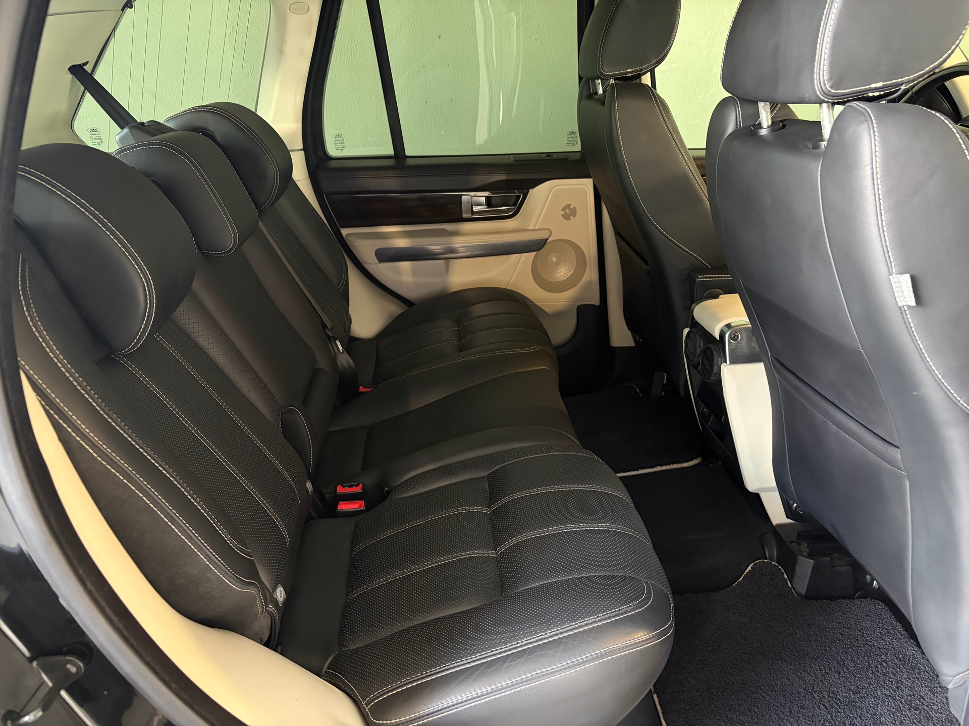 LAND ROVER Range Rover Sport 3.0 TDV6 HSE Automatic * Ab MFK *-image-11