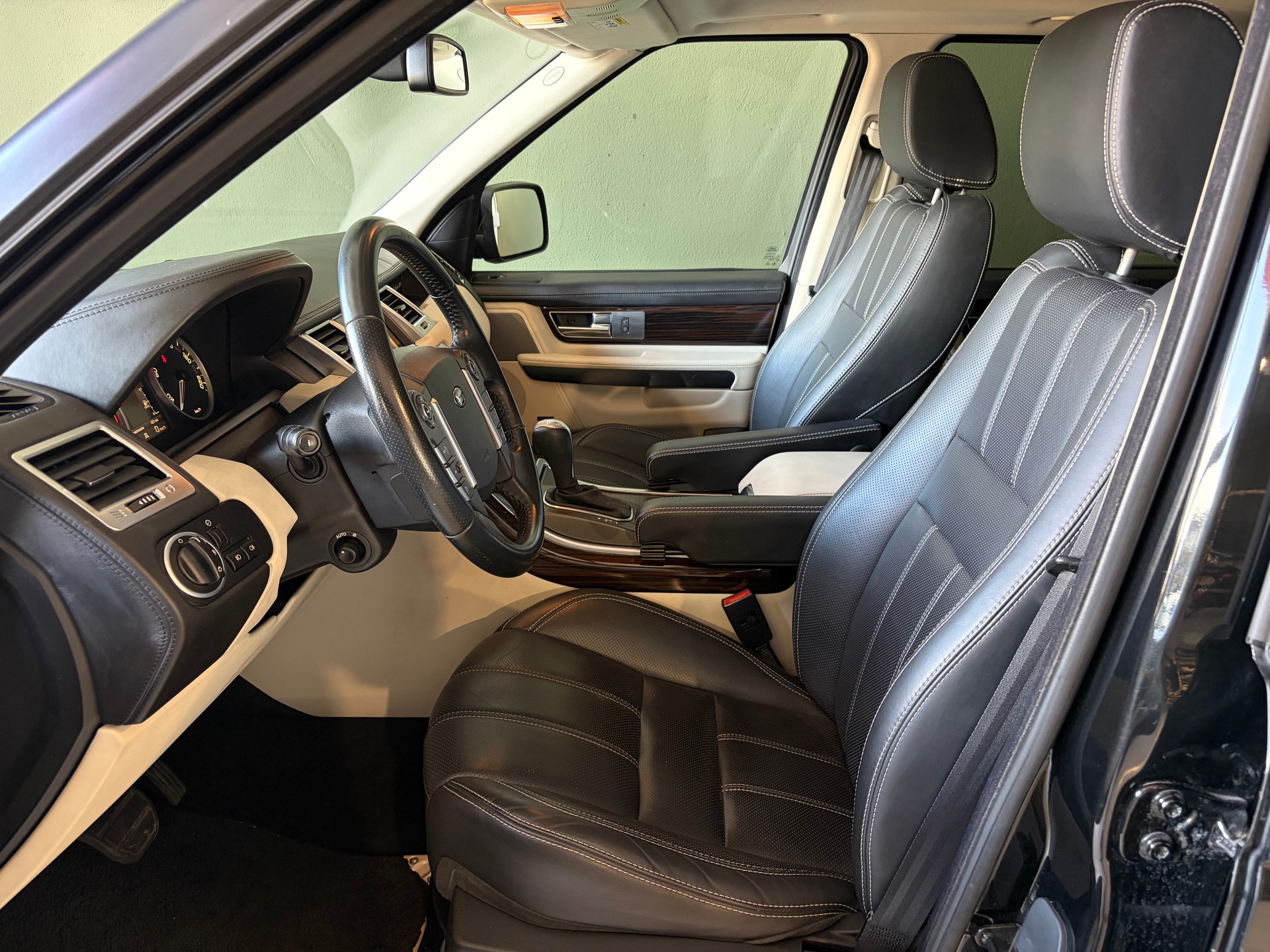 LAND ROVER Range Rover Sport 3.0 TDV6 HSE Automatic * Ab MFK *-image-5