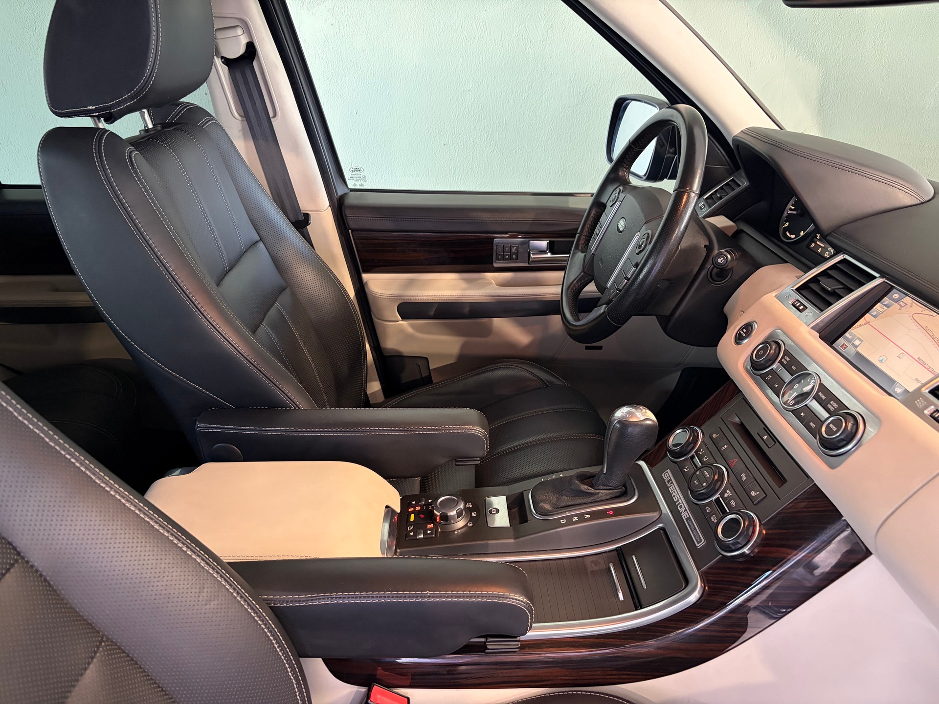 LAND ROVER Range Rover Sport 3.0 TDV6 HSE Automatic * Ab MFK *-image-12