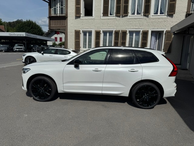 VOLVO XC60 2.0 B5 MH Black Edition AWD-image-5