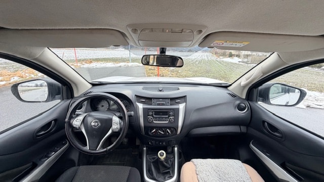 NISSAN Navara Double Cab Tekna 2.3 dCi 4WD-image-8