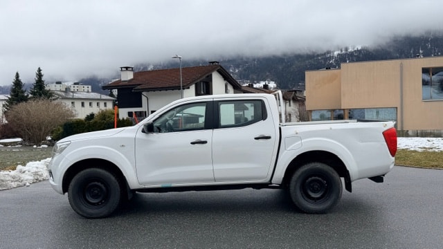 NISSAN Navara Double Cab Tekna 2.3 dCi 4WD-image-7