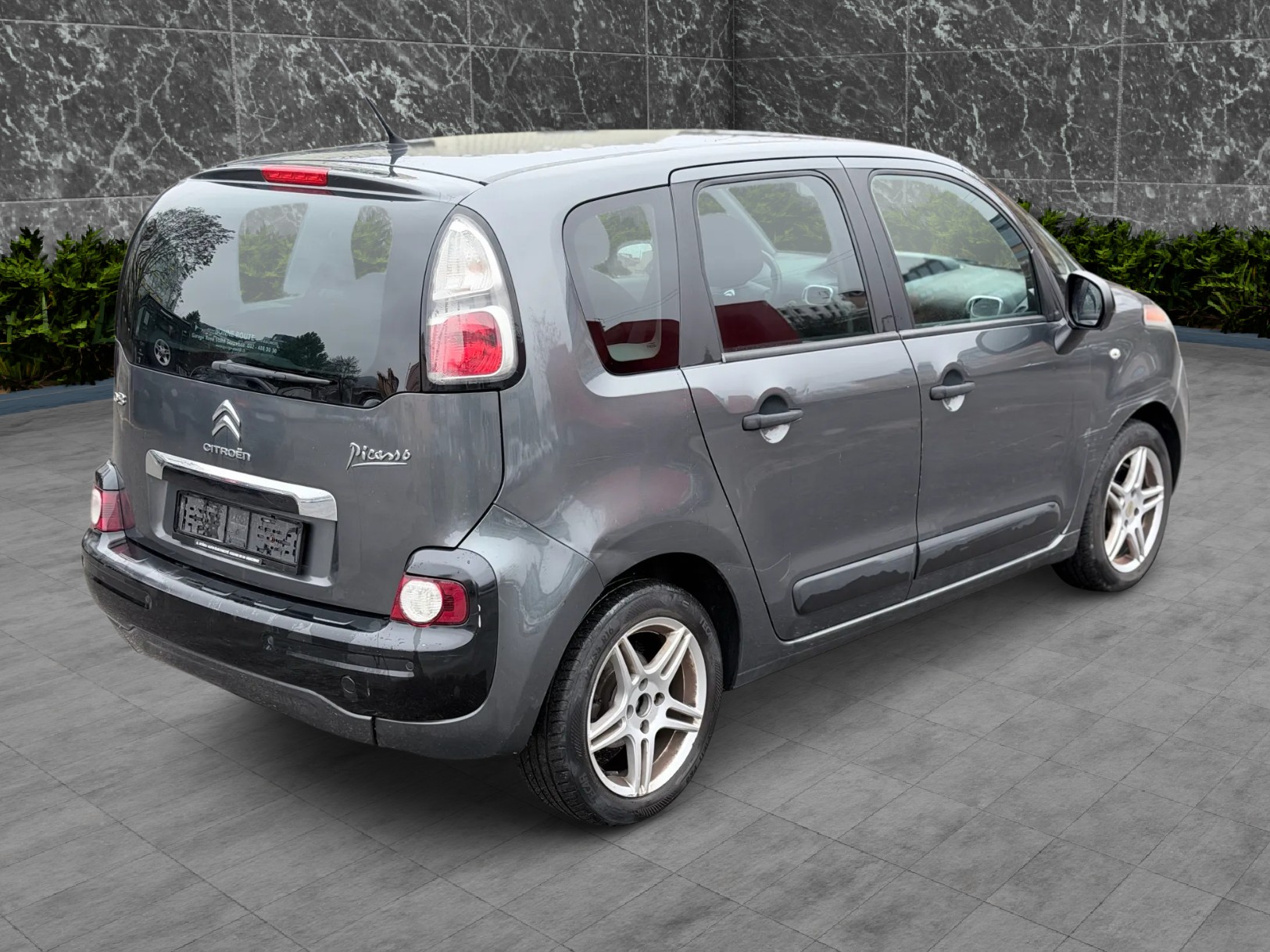 CITROEN C3 Picasso 1.2 Pure Tech Exclusive-image-2