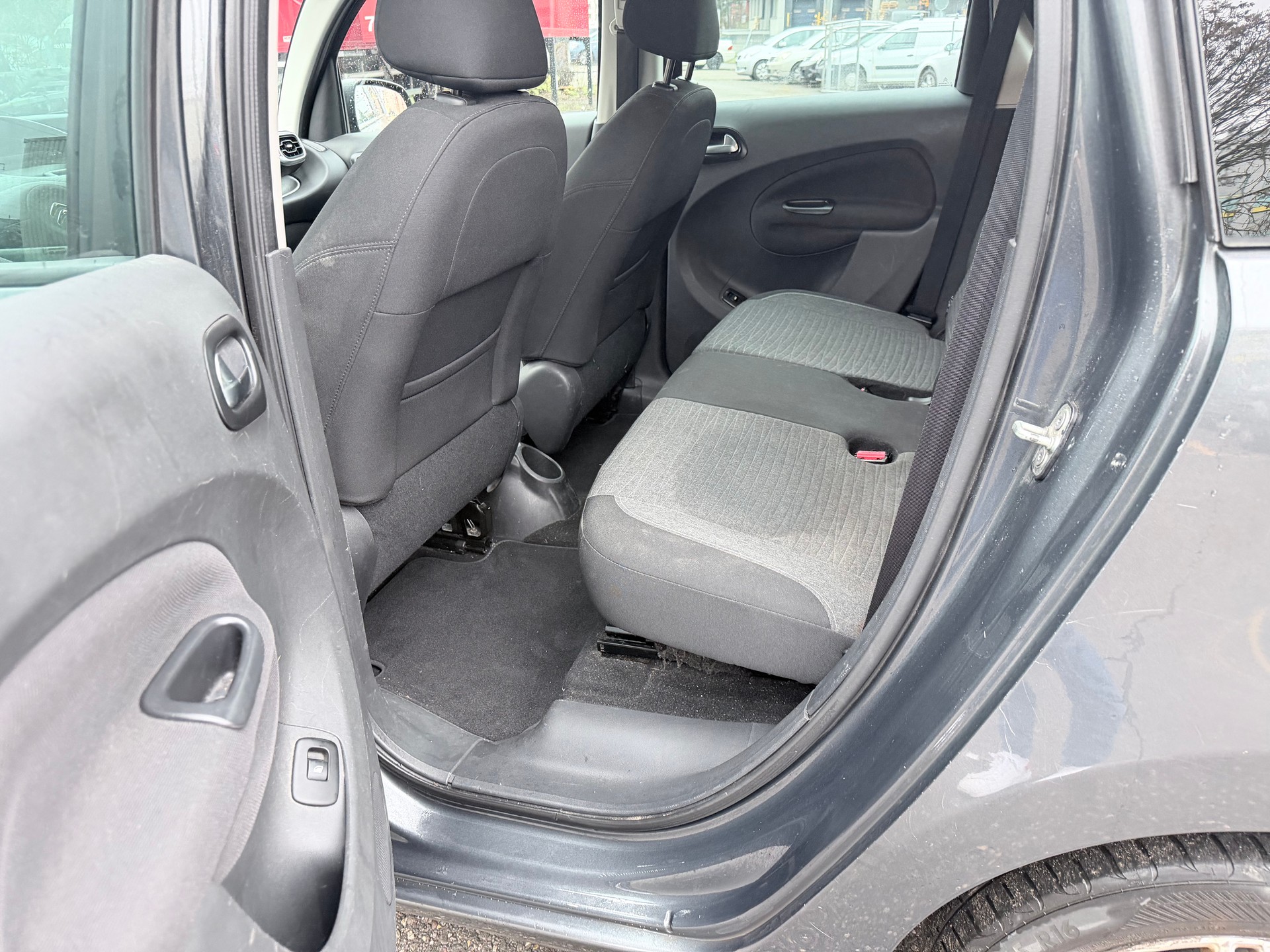 CITROEN C3 Picasso 1.2 Pure Tech Exclusive-image-8