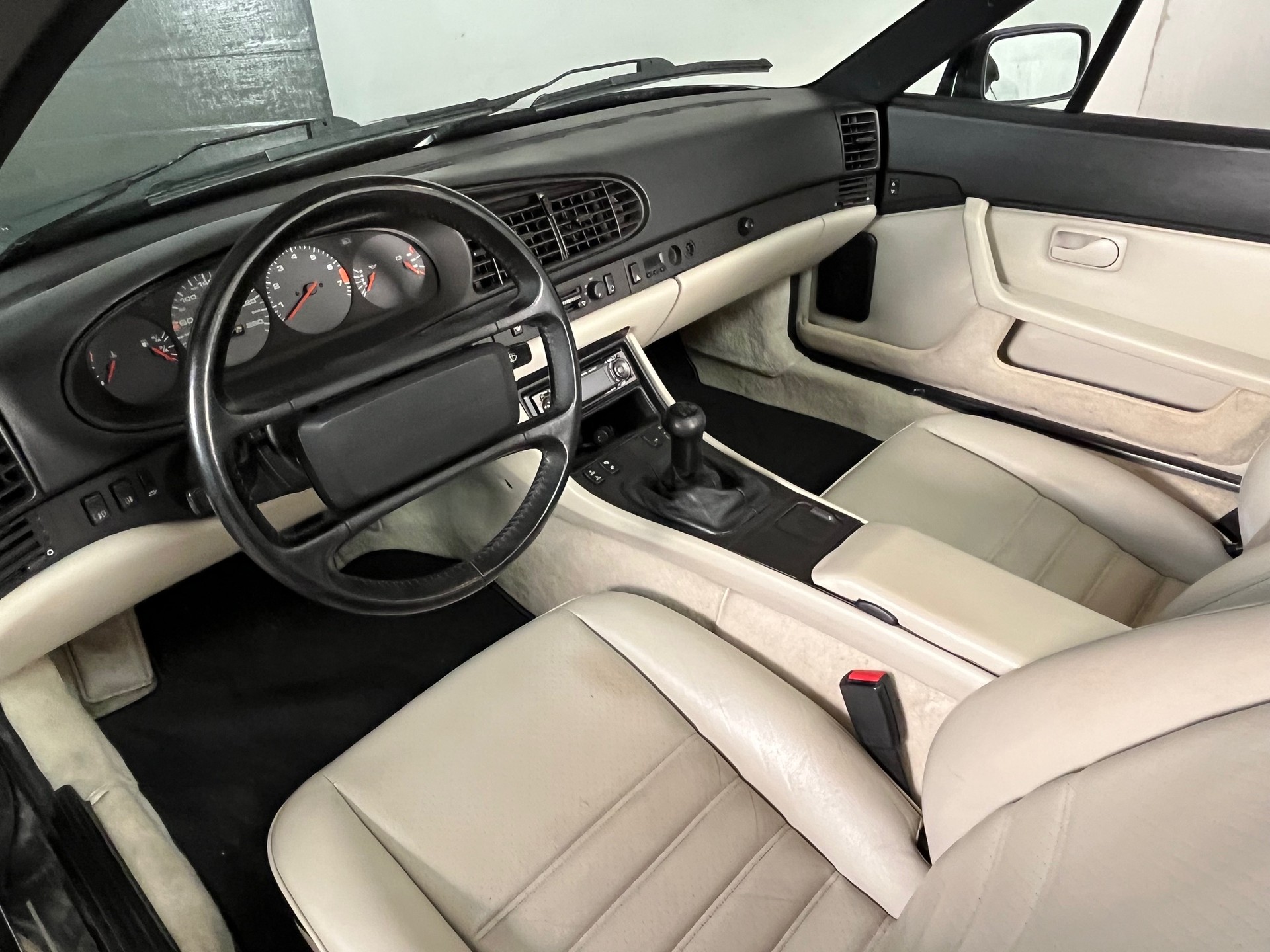 PORSCHE 944 S2 Cabrio, veteran, top Farbcombo, top Zustand-image-9