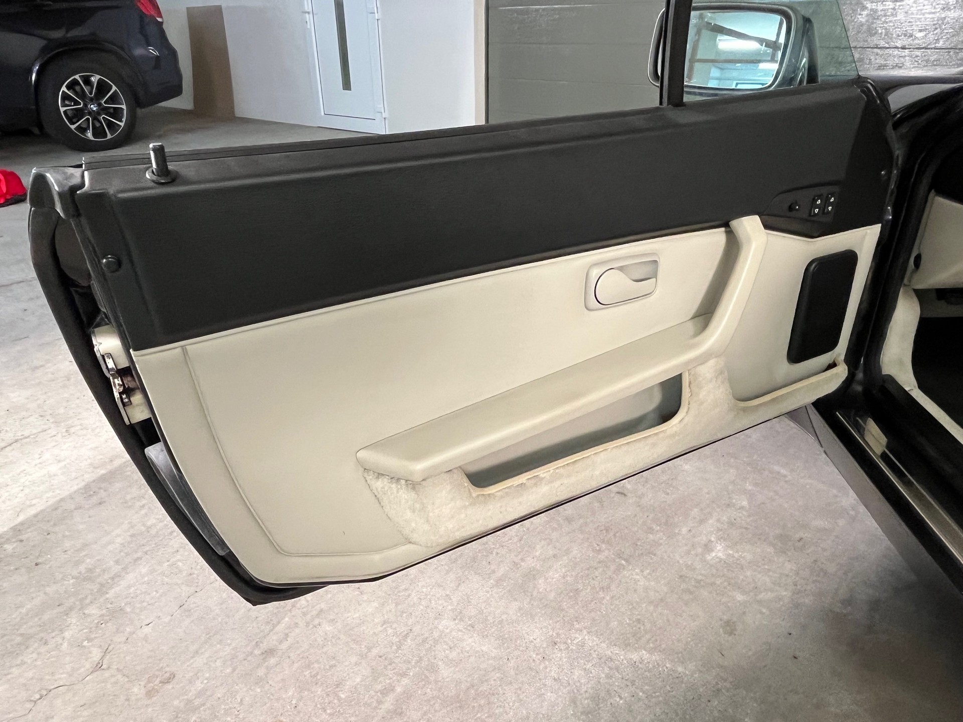 PORSCHE 944 S2 Cabrio, veteran, top Farbcombo, top Zustand-image-16