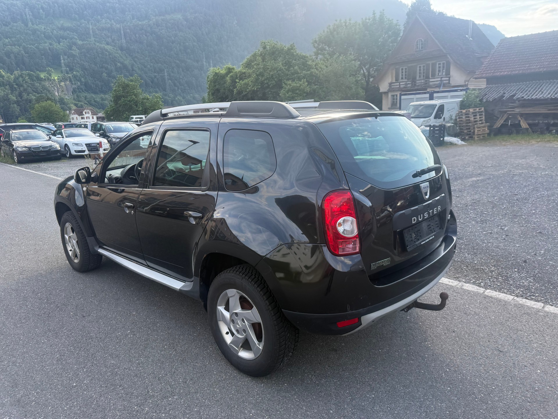 DACIA DUSTER-showroom-element-2