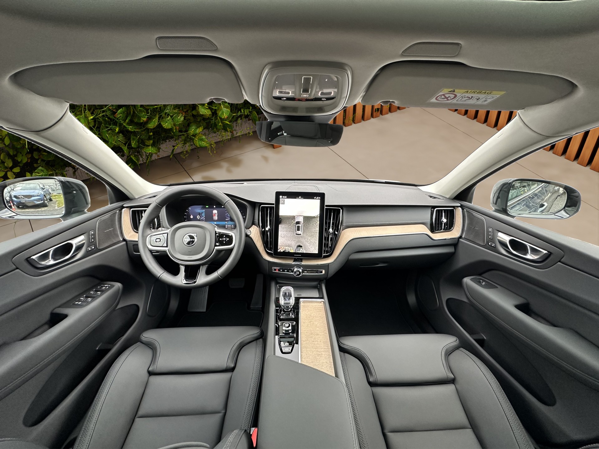 VOLVO XC60 2.0 T8 TE Ultra Dark eAWD-image-8