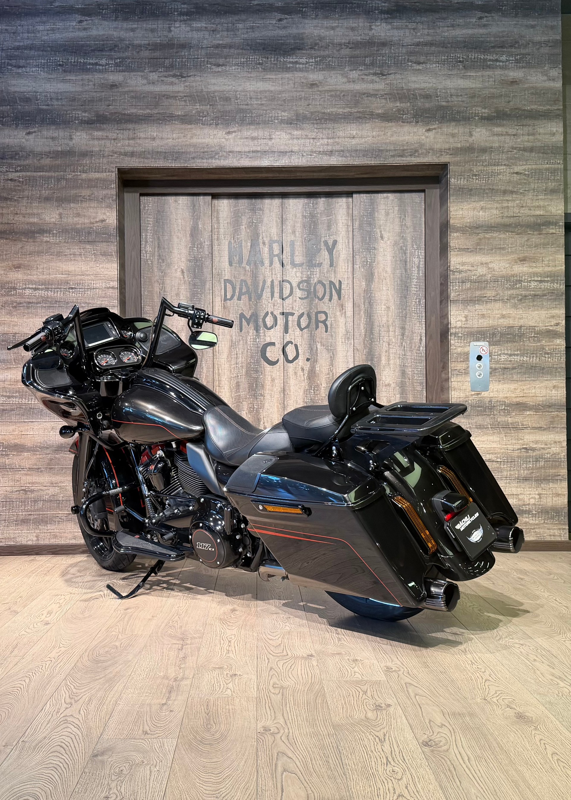 HARLEY-DAVIDSON FLTRXSE Road Glide Special 117 CVO-image-4