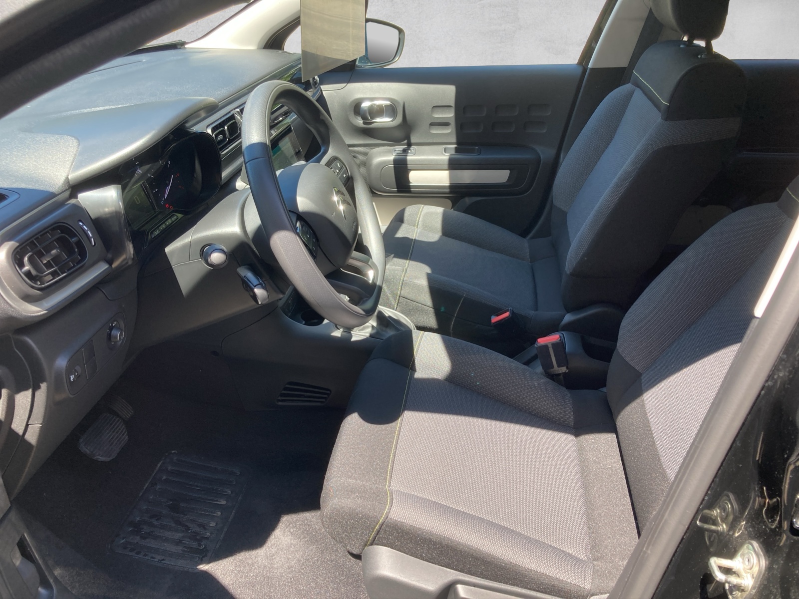 CITROEN C3 1.2i PureTech Swiss Edition EAT6-image-6