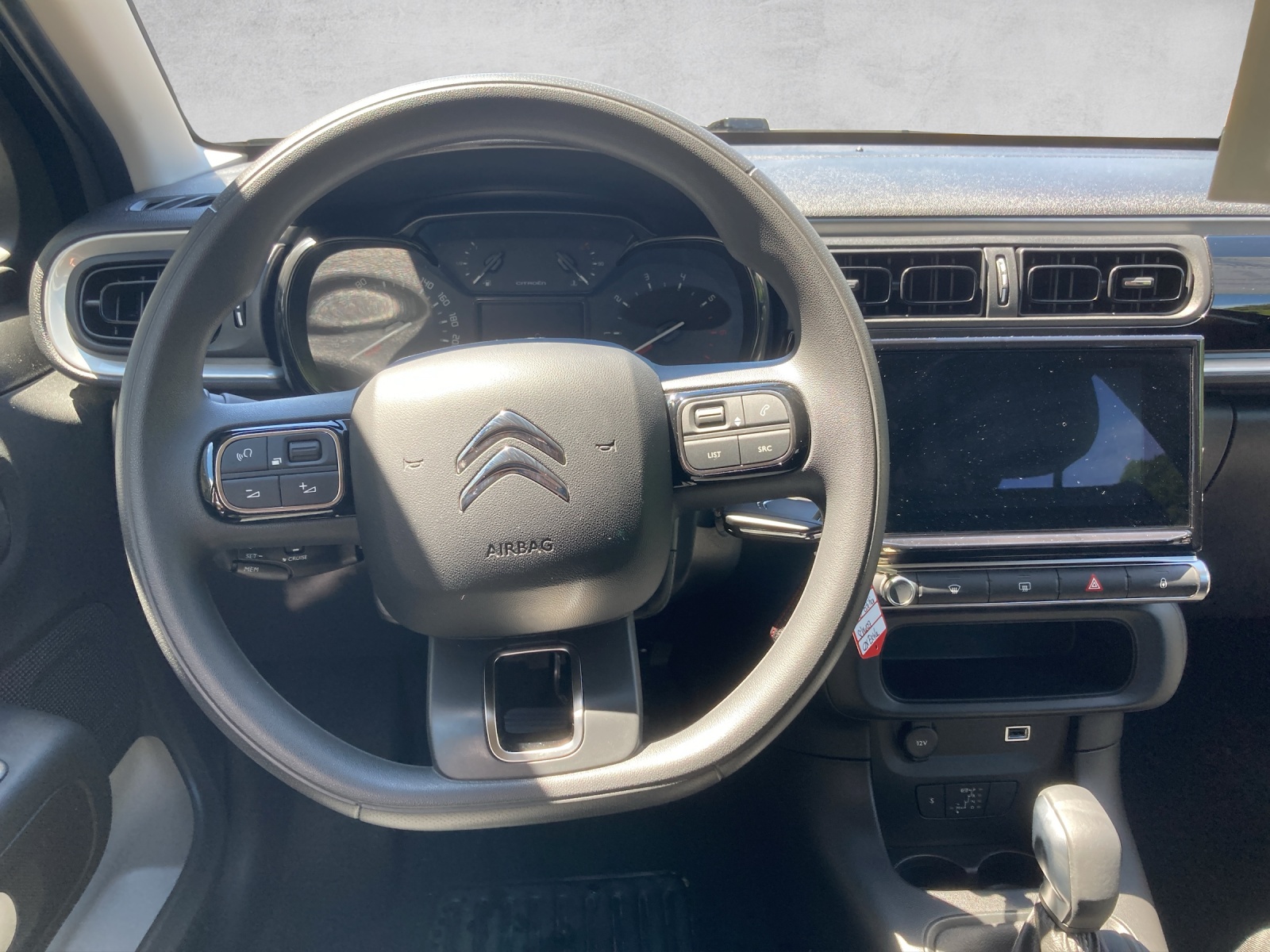 CITROEN C3 1.2i PureTech Swiss Edition EAT6-image-4