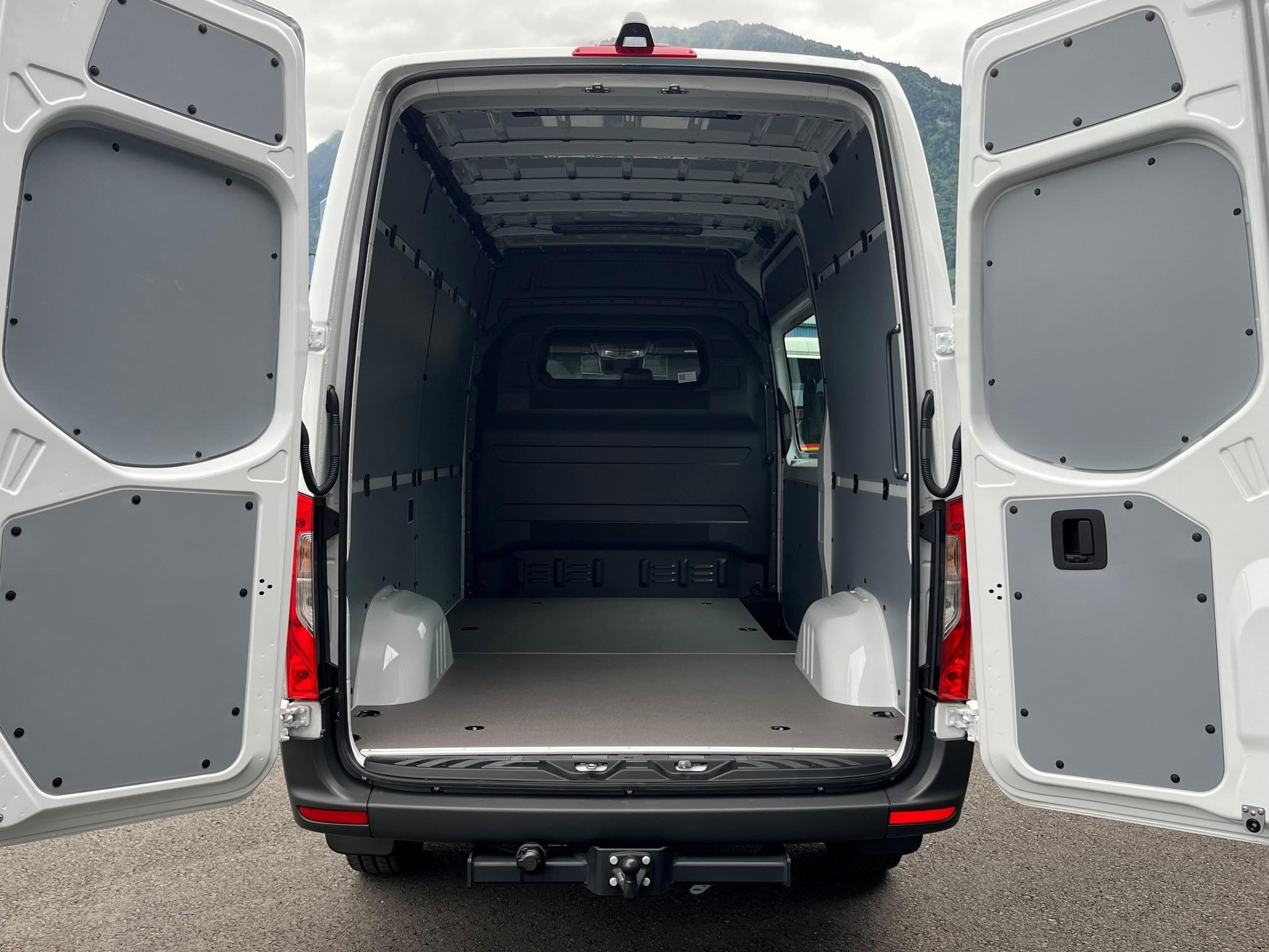 MERCEDES-BENZ Sprinter 317 Kaw. 3665 S 2.0 CDI 170 Pro-image-6