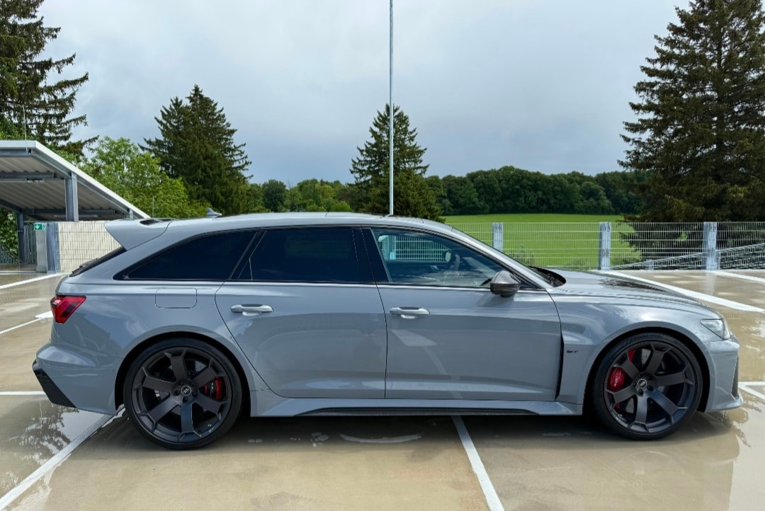 AUDI Audi RS6 Avant GT PANO/STANDHZG !! 1 of 660-showroom-element-2