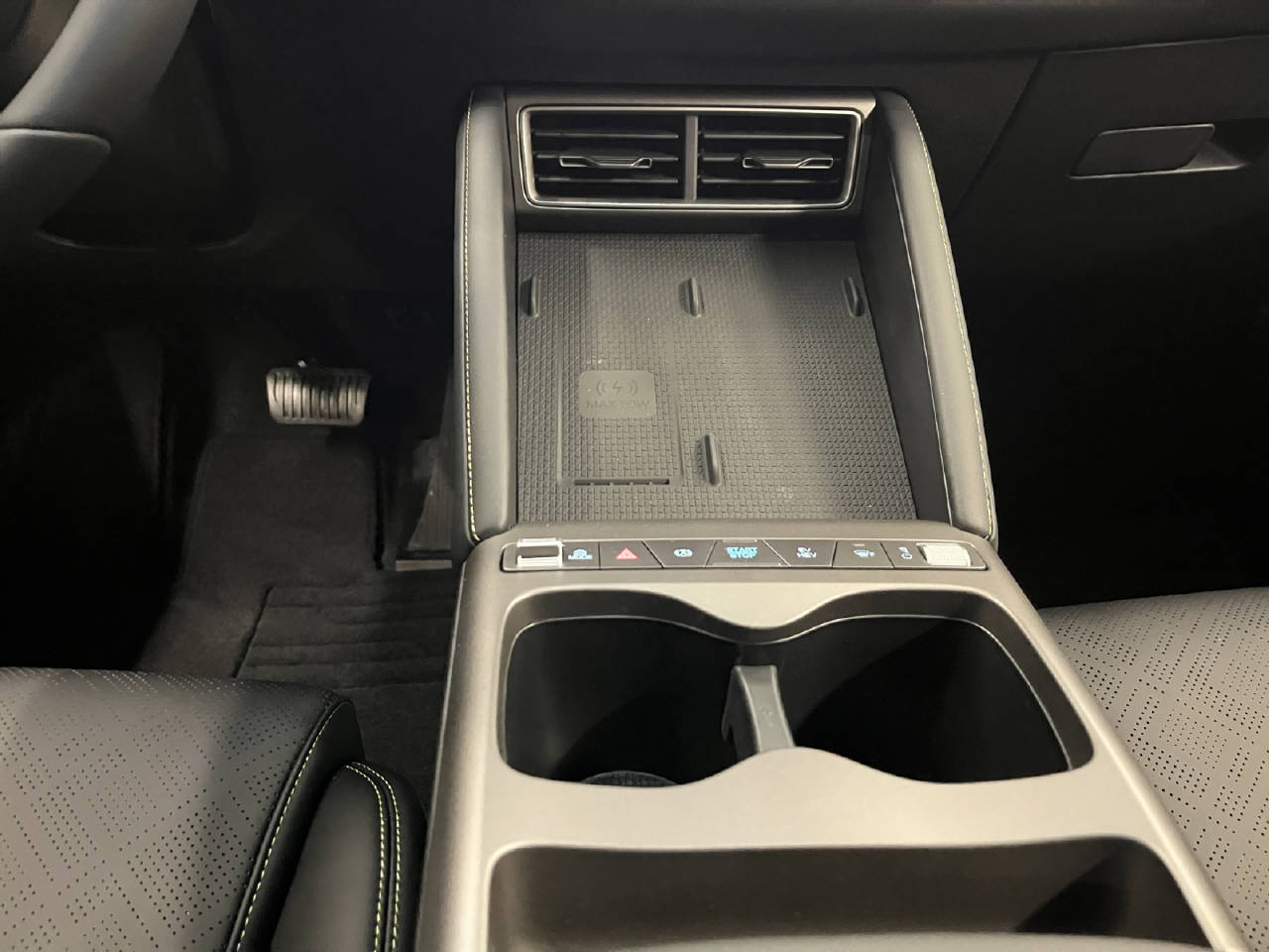 BYD Atto 2 DM-i Boost CH FAHRZEUG-image-11