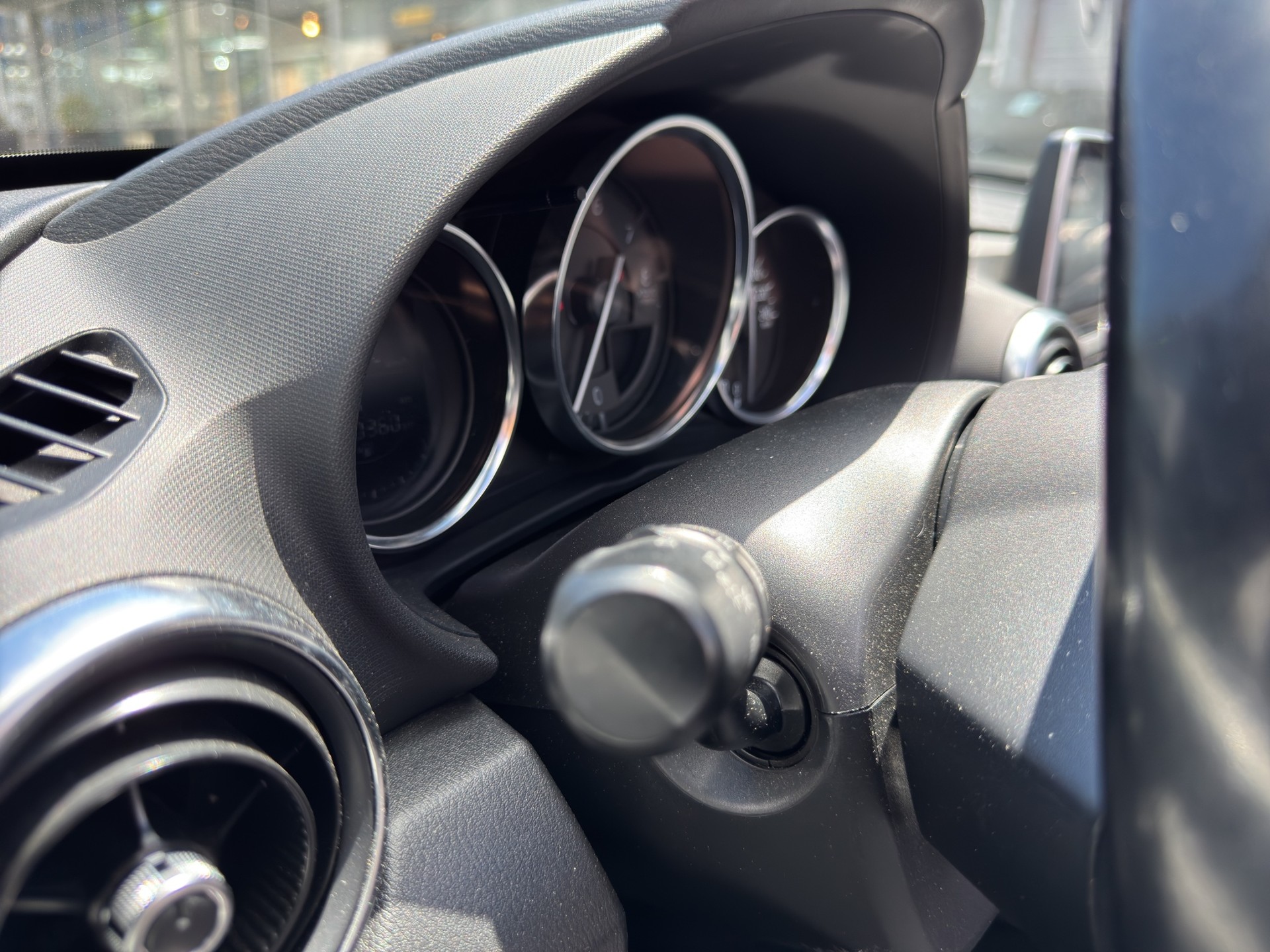 MAZDA MX-5 SKYACTIV-G 160 Revolution-image-10