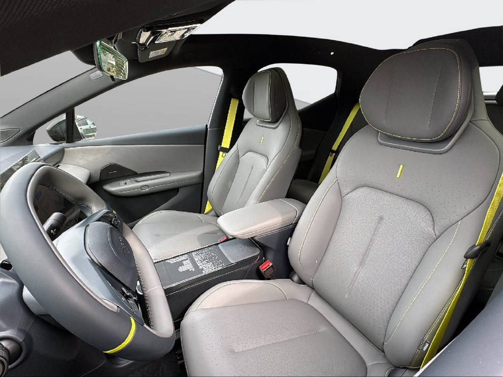 LYNK & CO 02-image-8