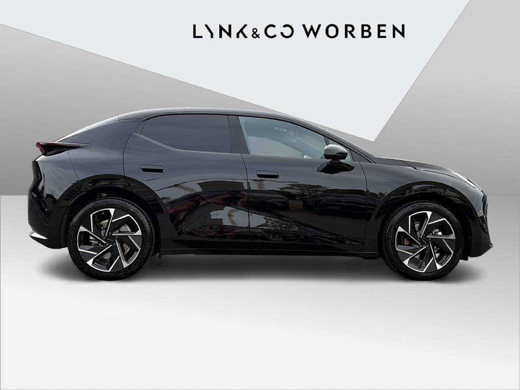 LYNK & CO 02