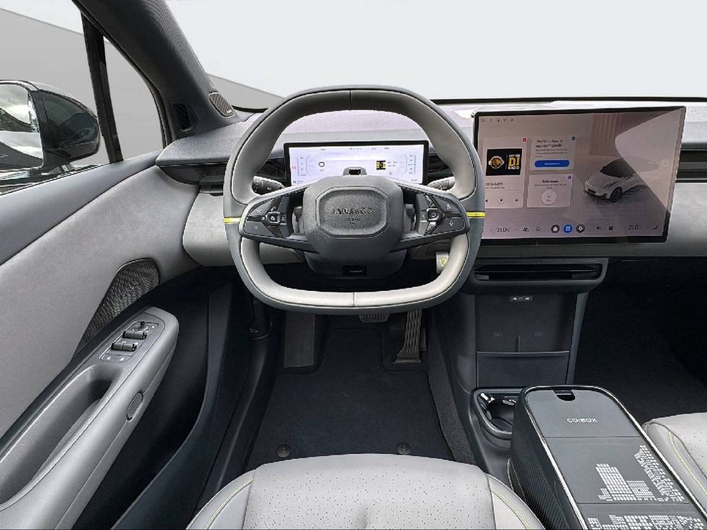 LYNK & CO 02-image-10