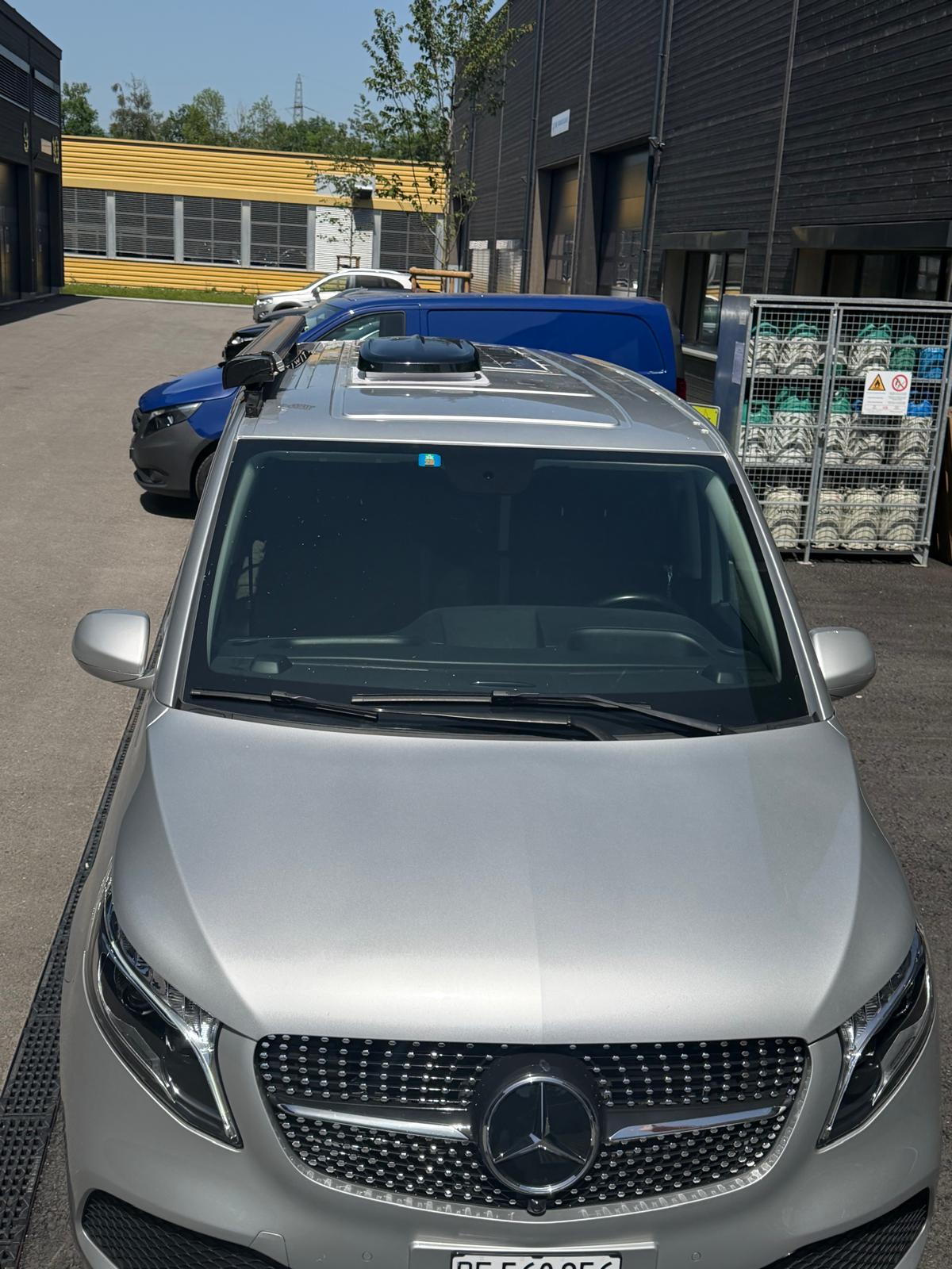 MERCEDES-BENZ Extra Long-showroom-element-2
