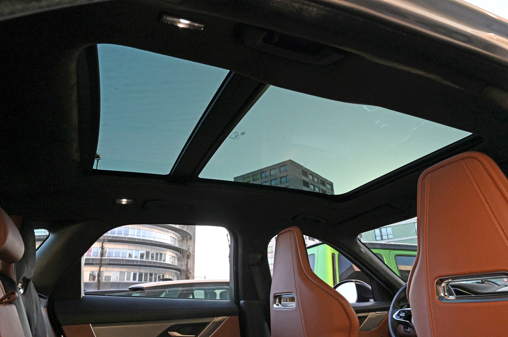 JAGUAR F-Pace 5.0 V8 SVR P550 AWD-image-15