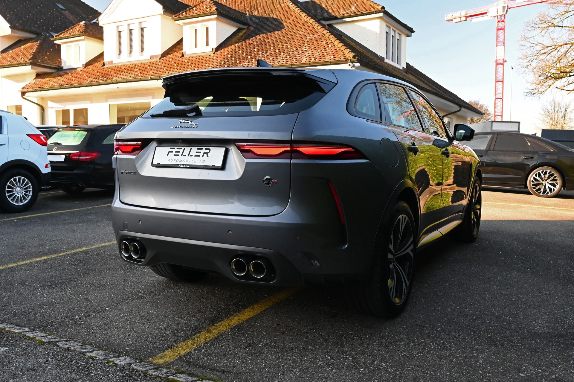 JAGUAR F-Pace 5.0 V8 SVR P550 AWD-image-6