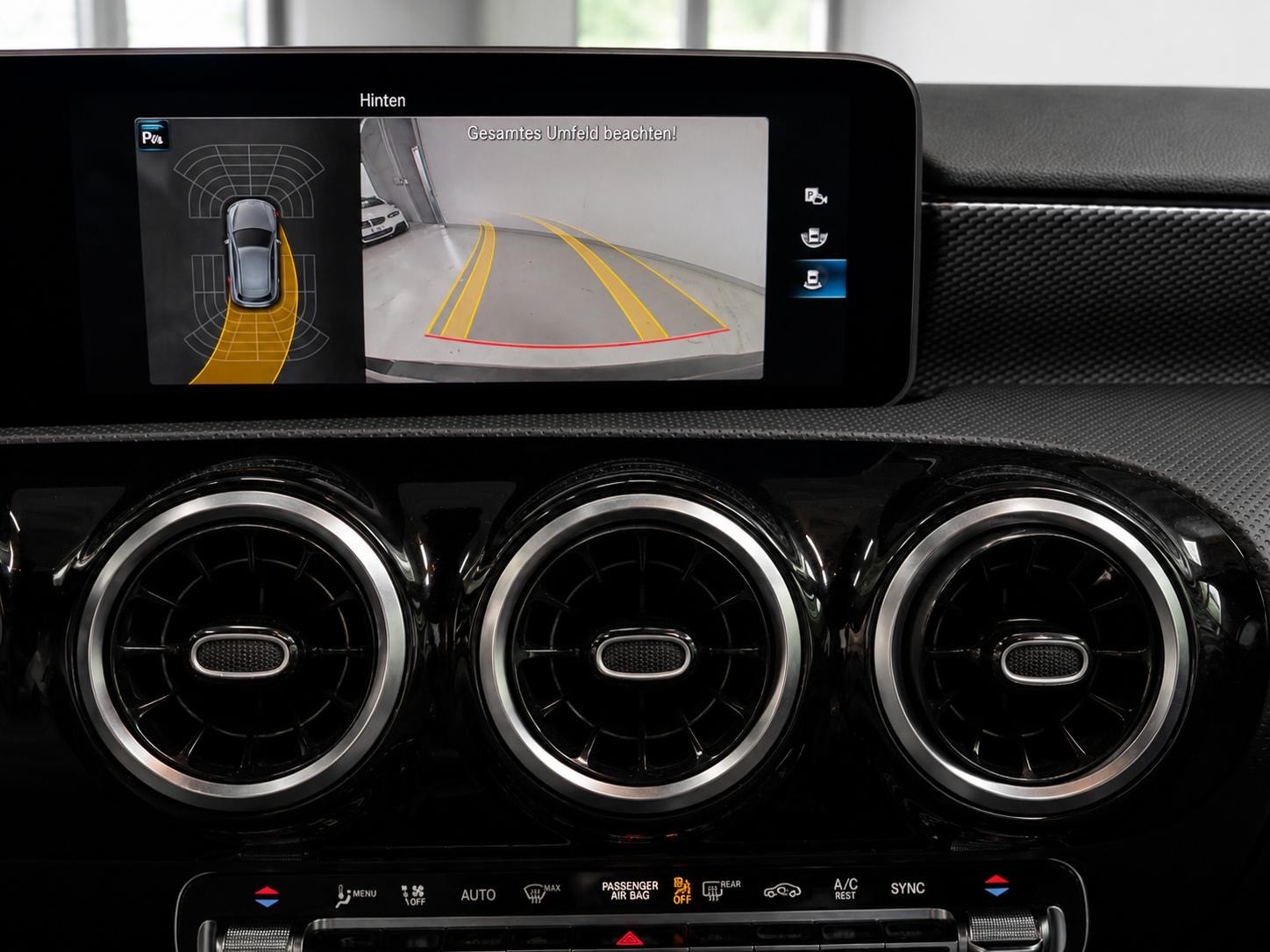 MERCEDES-BENZ A 180 | CH-Fahrzeug | Elegantes Luxus-Interieur-image-11