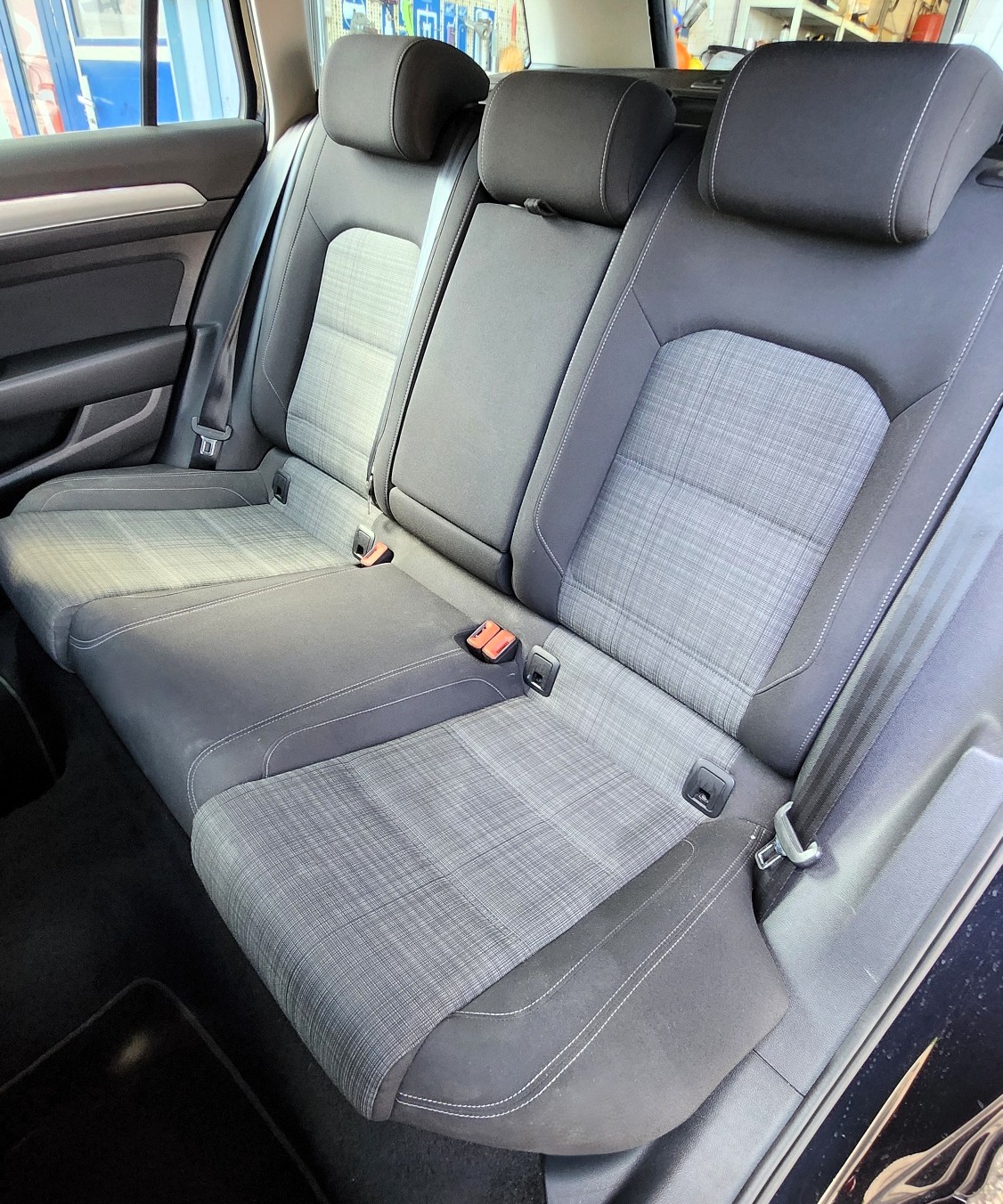 VW Passat 2.0 TDI BMT Business DSG-image-11