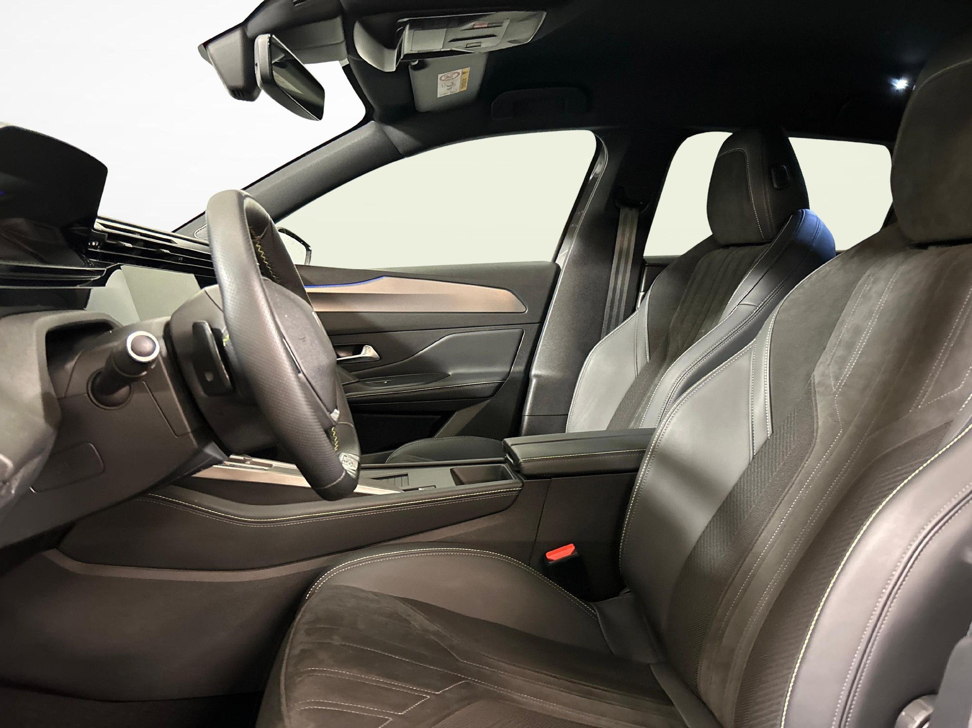 PEUGEOT 308 SW 1.6 PHEV 180 GT-showroom-element-2